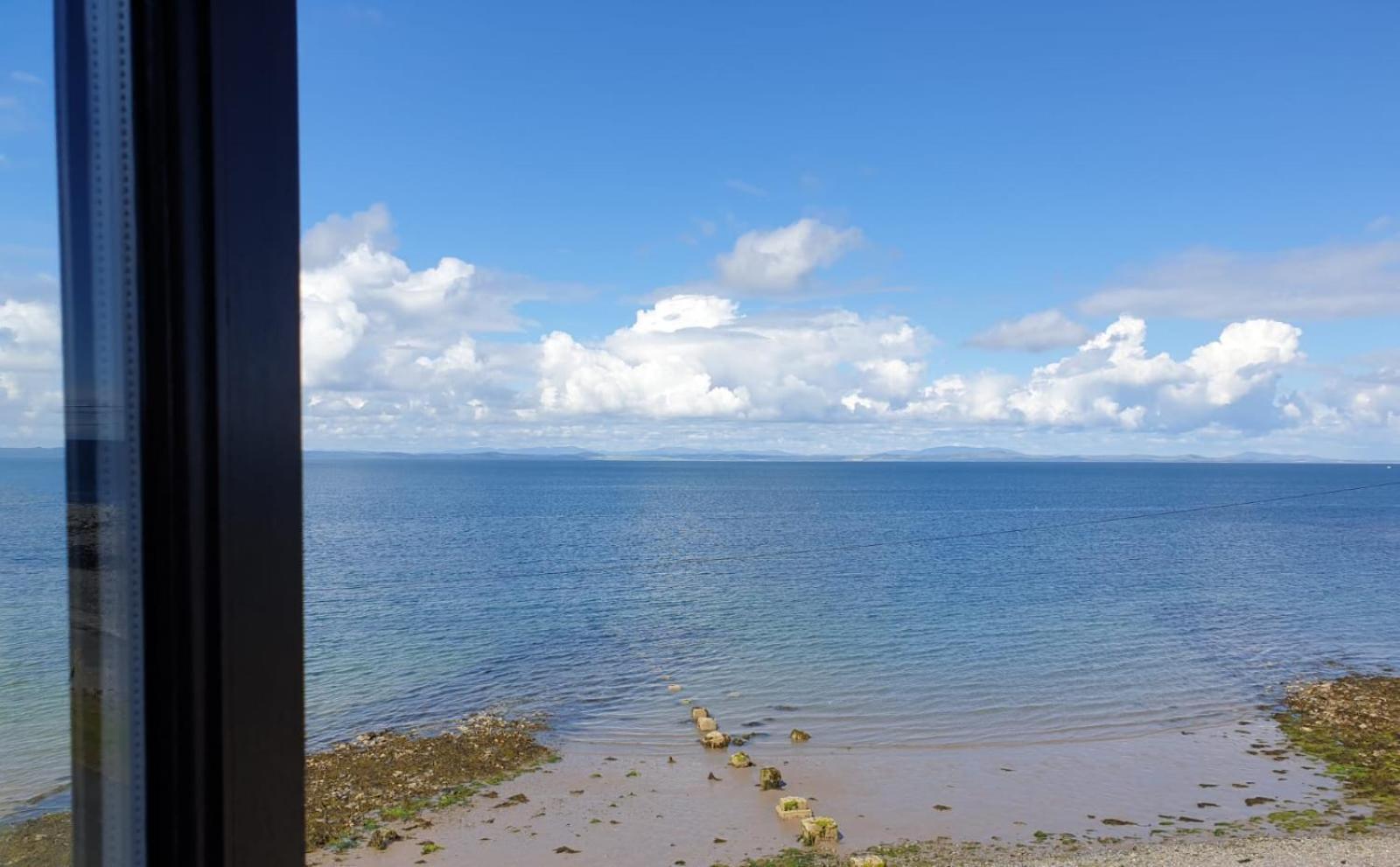 The Old Cornstore A Beautiful Suite Overlooking The Sea Drummore Extérieur photo