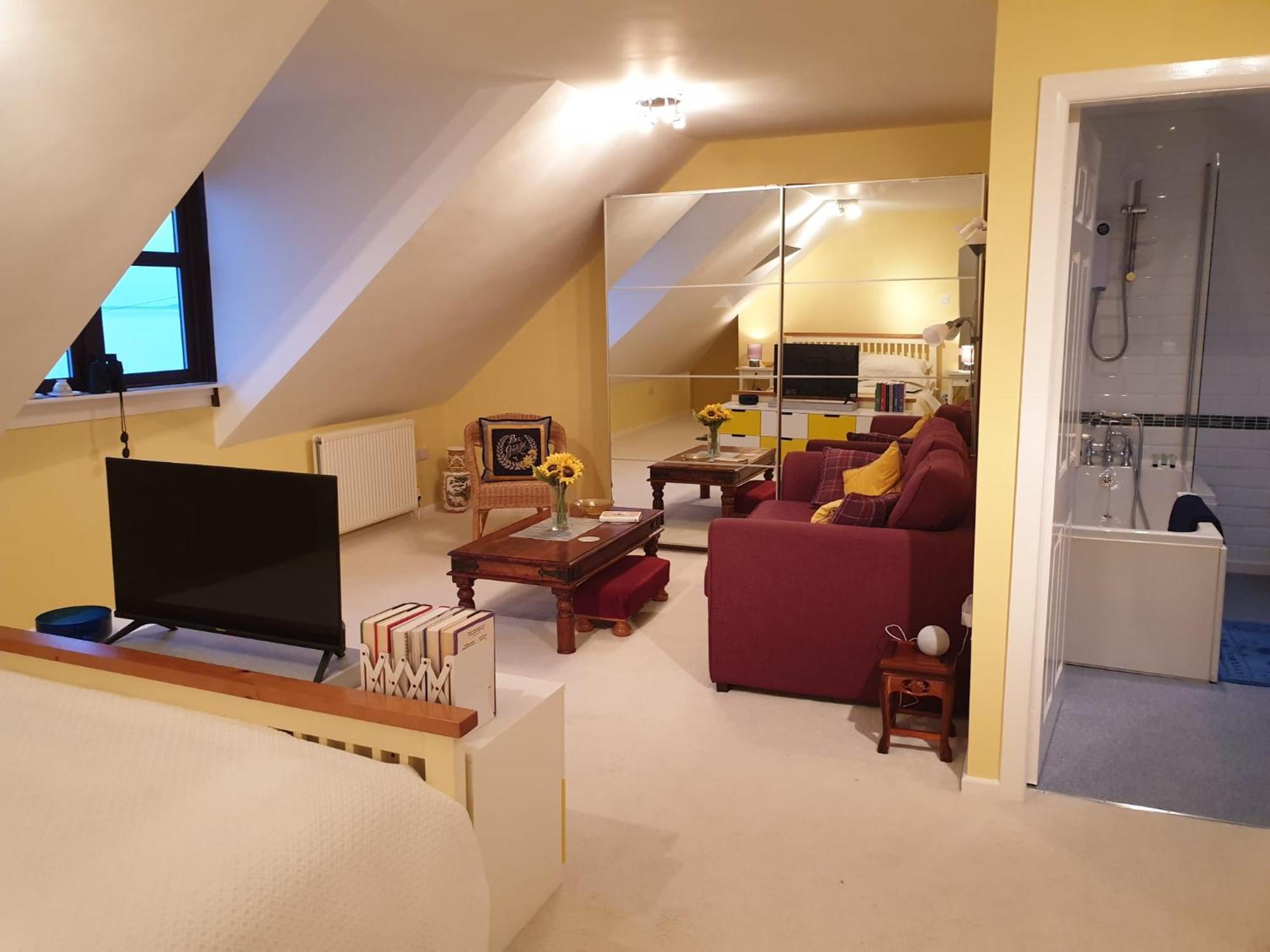The Old Cornstore A Beautiful Suite Overlooking The Sea Drummore Extérieur photo