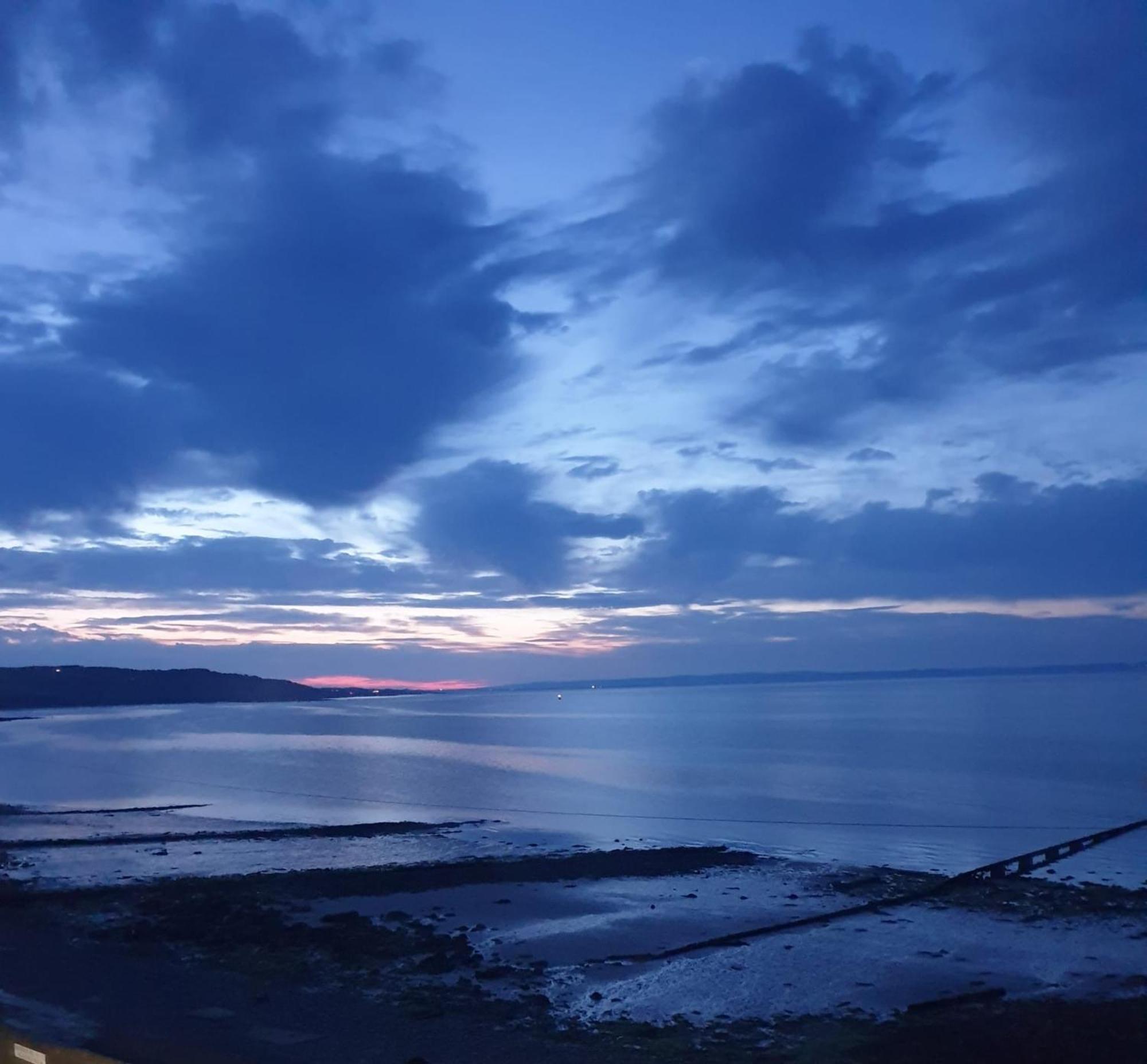 The Old Cornstore A Beautiful Suite Overlooking The Sea Drummore Extérieur photo