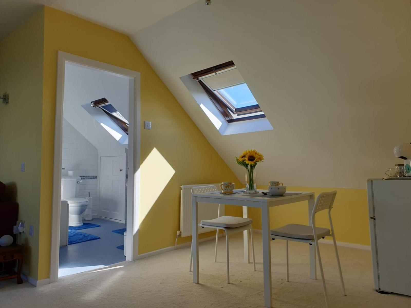 The Old Cornstore A Beautiful Suite Overlooking The Sea Drummore Extérieur photo