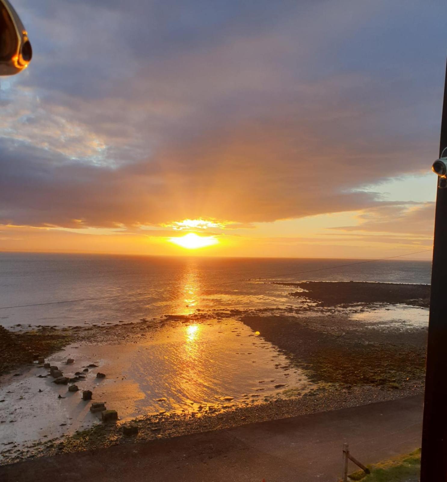 The Old Cornstore A Beautiful Suite Overlooking The Sea Drummore Extérieur photo